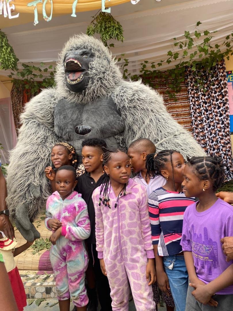 SPS, BIIA Celebrate ‘Animal World’