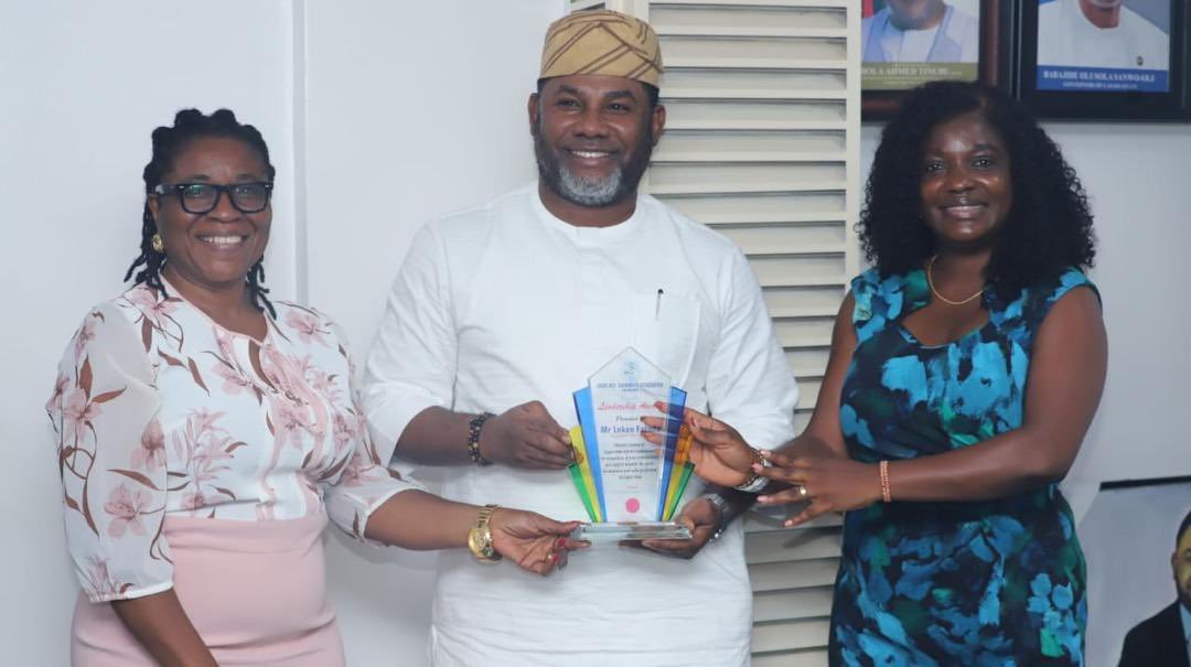 Lagos Sports Commission DG Honoured by Old Swimmers Association