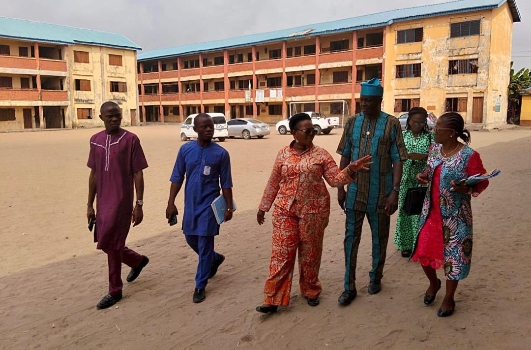 Education District VI Idi-Araba schools