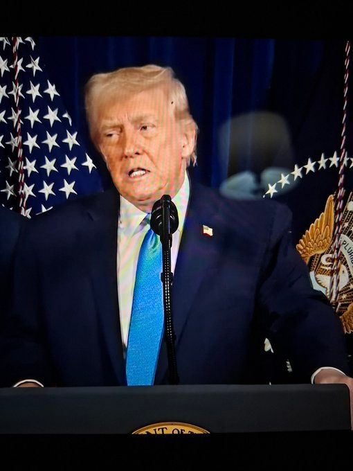 Trump Urges Cuba to Seek New U.S. Engagement as Venezuela Support Ends