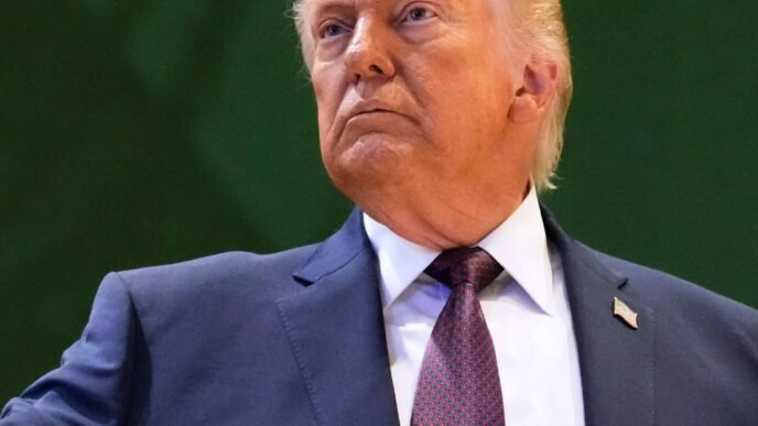 Trump Warns Minneapolis Mayor Over Immigration Enforcement Stance