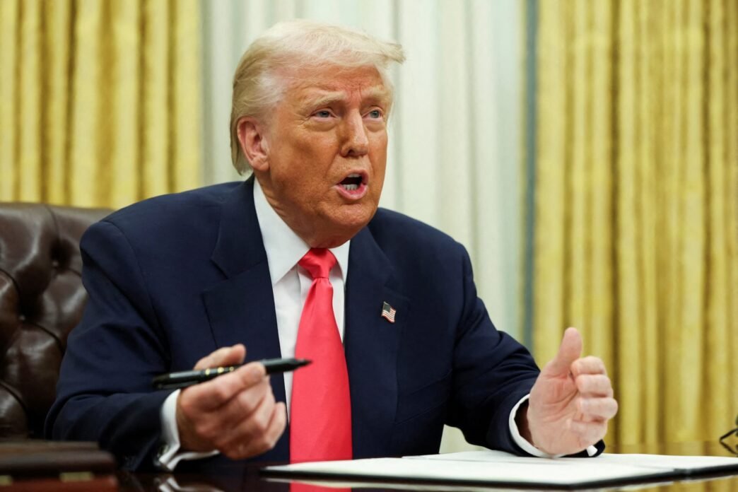 Trump Warns Minneapolis Mayor Over Immigration Enforcement Stance