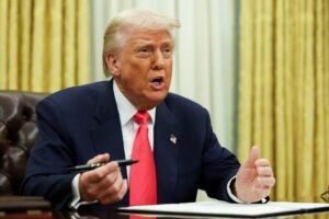 Trump Warns Minneapolis Mayor Over Immigration Enforcement Stance