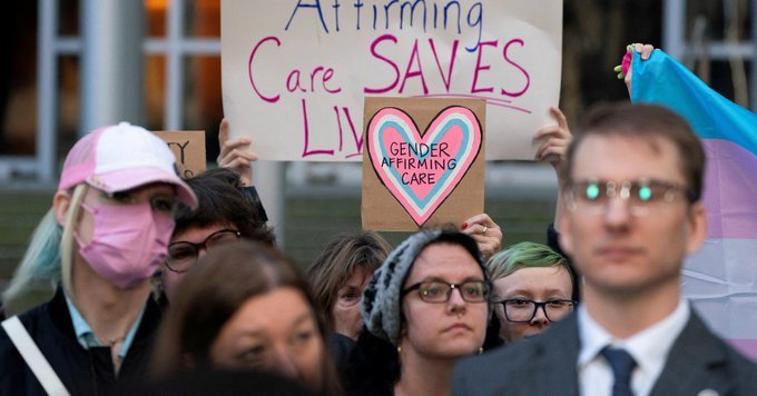 Eko Hot News, Trump administration, federal employees, gender-affirming care, US politics