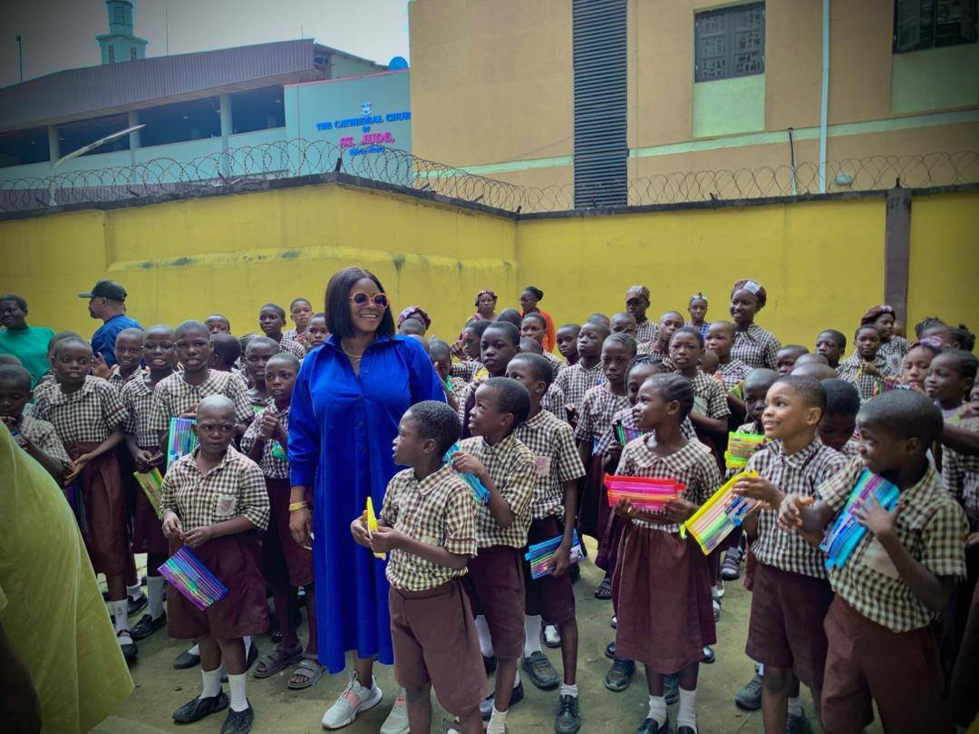 Oluwaseyi Adelakun donation