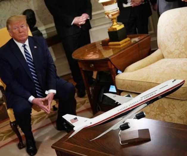 U.S. Air Force VIP Fleet Set for Repaint in Trump-Preferred Colour Scheme — Report