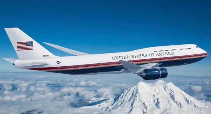U.S. Air Force VIP Fleet Set for Repaint in Trump-Preferred Colour Scheme — Report