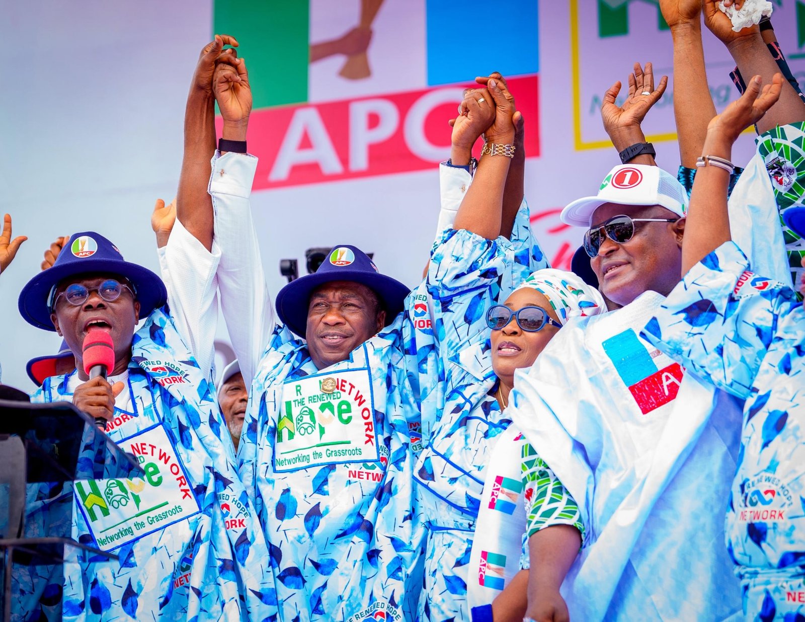  APC
